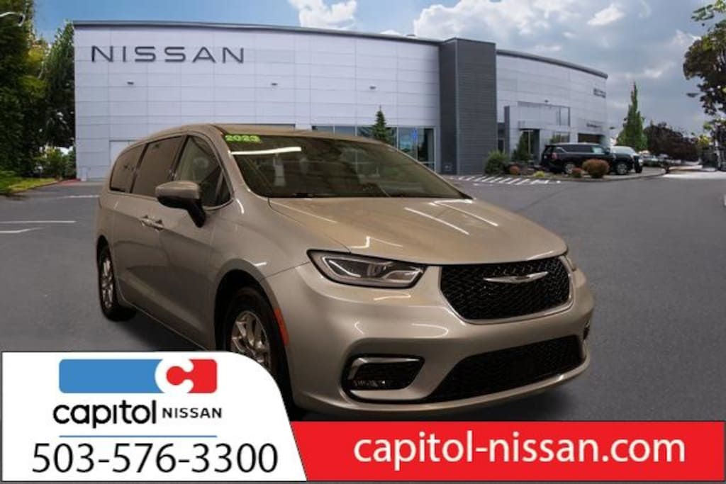 Used 2023 Chrysler Pacifica Touring L Van Passenger Van