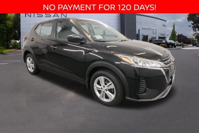 2025 Nissan KICKS PLAY Base's photo