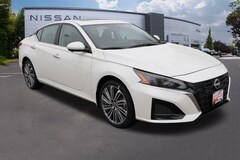 2025 Nissan Altima SL Sedan