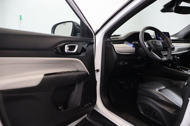 2025 Jeep Compass Limited - Photo 8
