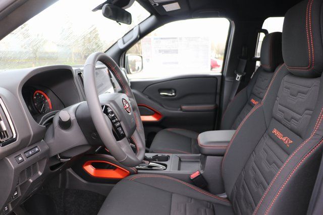 2025 Nissan Frontier PRO-4X photo 4