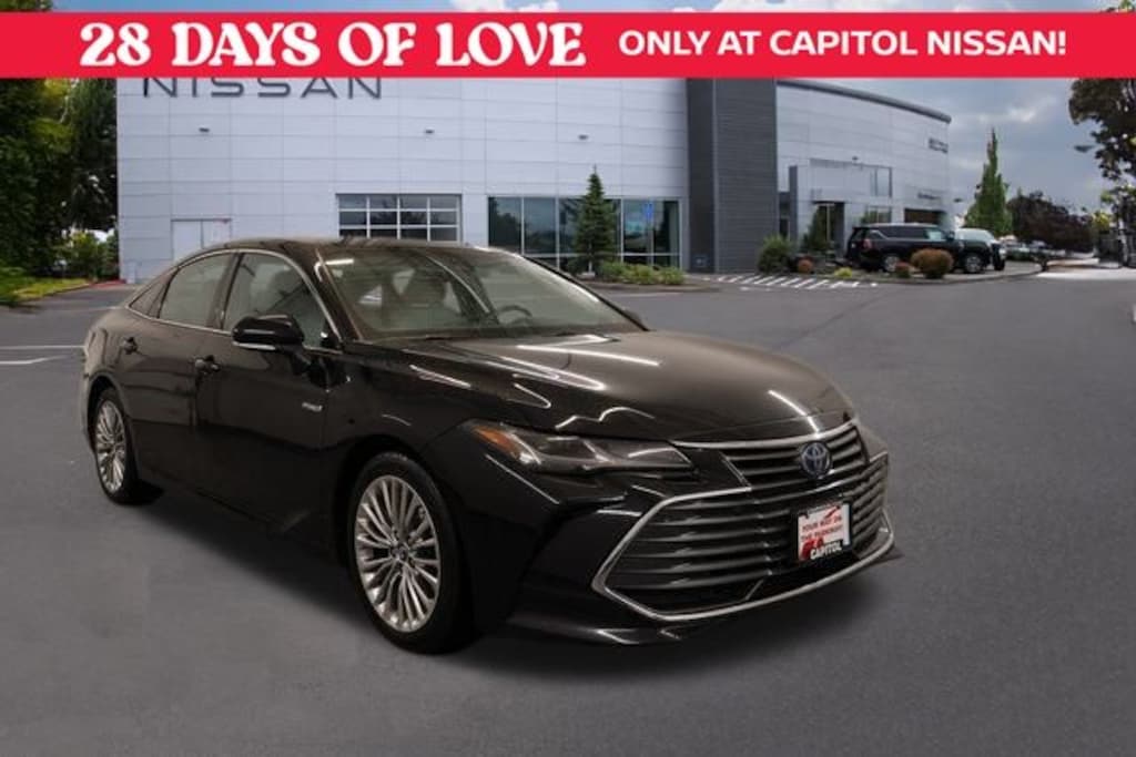 Used 2020 Toyota Avalon Hybrid Limited Sedan