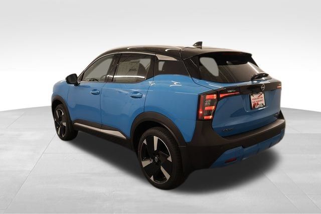 2025 Nissan Kicks SR photo 3