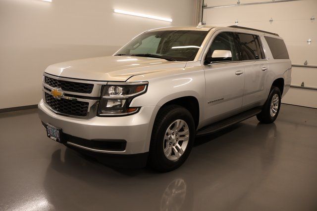 2020 Chevrolet Suburban LT photo 4