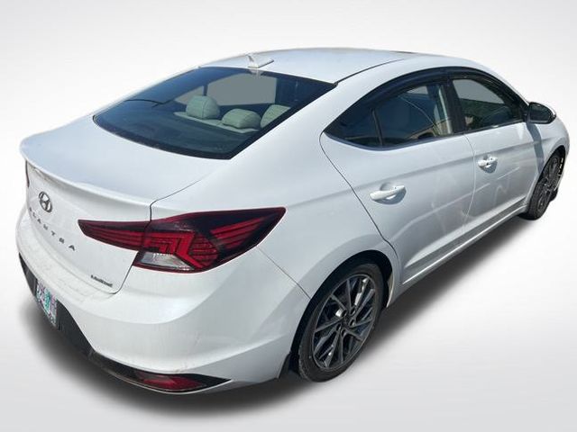 2020 Hyundai Elantra Limited photo 4
