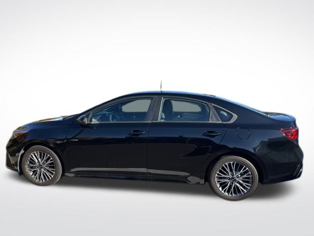 2023 Kia Forte GT-Line photo 2