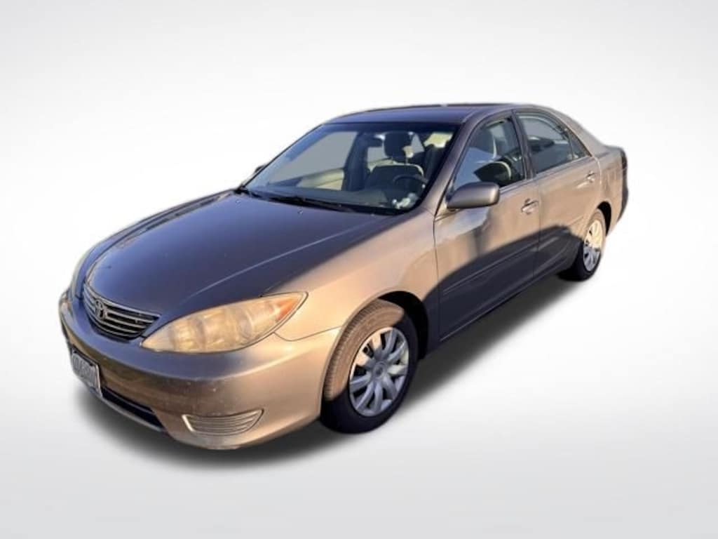 Used 2005 Toyota Camry LE Sedan