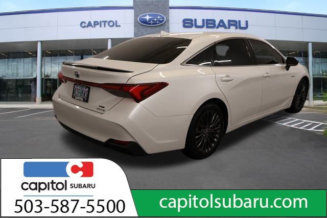 2021 Toyota Avalon Hybrid XSE photo 2
