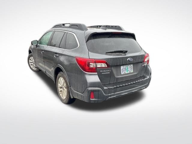 2019 Subaru Outback 2.5i Premium photo 3