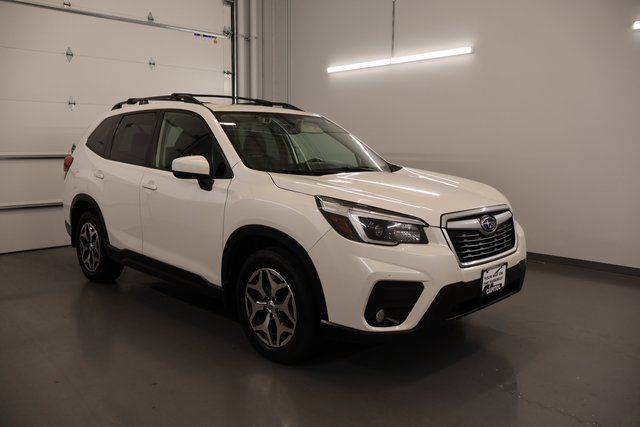2021 Subaru Forester Premium's photo