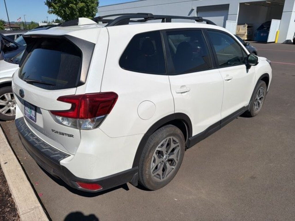 Used 2021 Subaru Forester Premium SUV