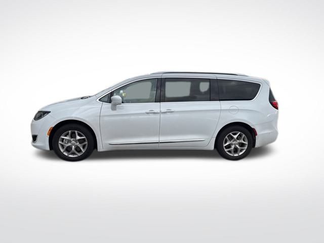 2020 Chrysler Pacifica Touring L photo 3