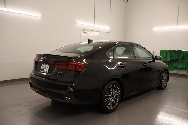 2023 Kia Forte GT-Line photo 2