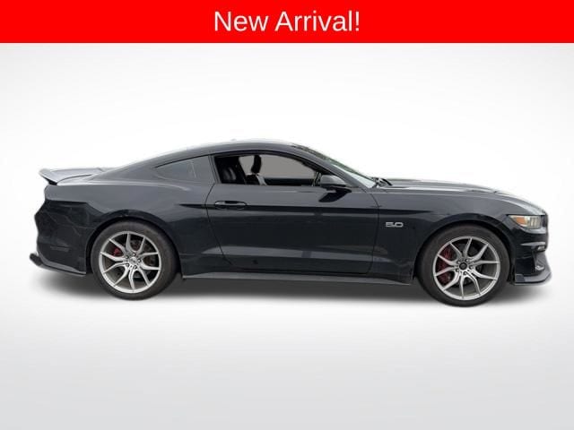 2017 Ford Mustang GT Coupe Premium's photo