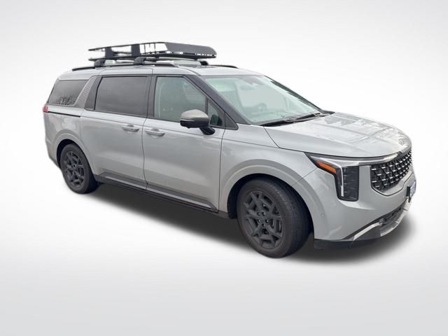 2025 Kia Carnival SX's photo