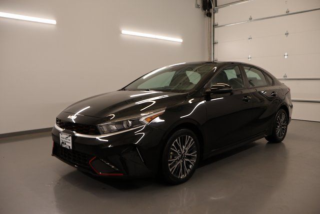 2023 Kia Forte GT-Line photo 4