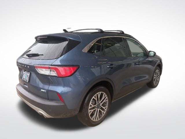 2020 Ford Escape SEL photo 3