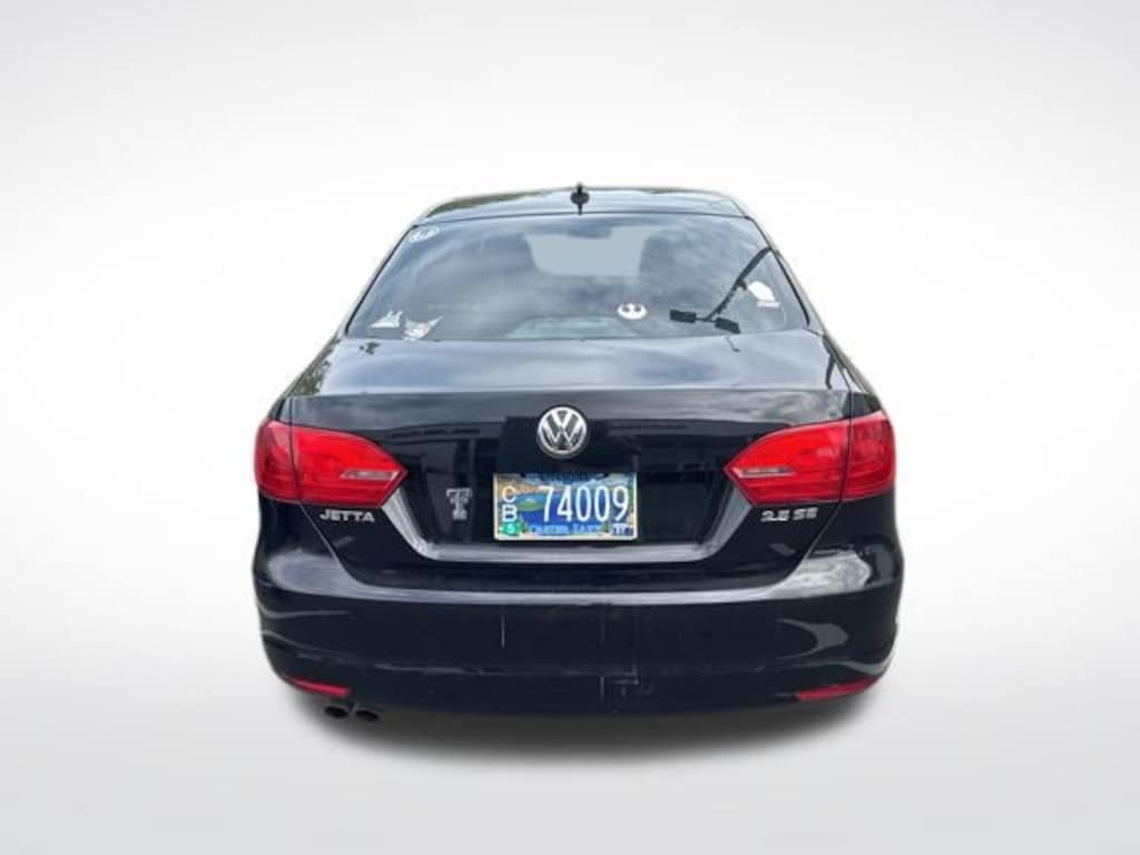 Used 2013 Volkswagen Jetta 2.5L SE Sedan