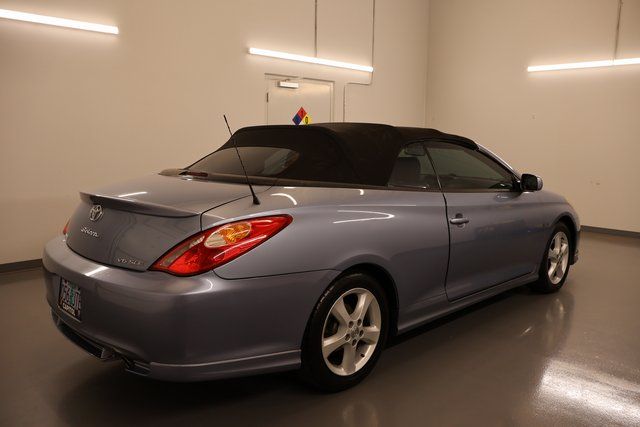 2006 Toyota Camry Solara SE photo 2