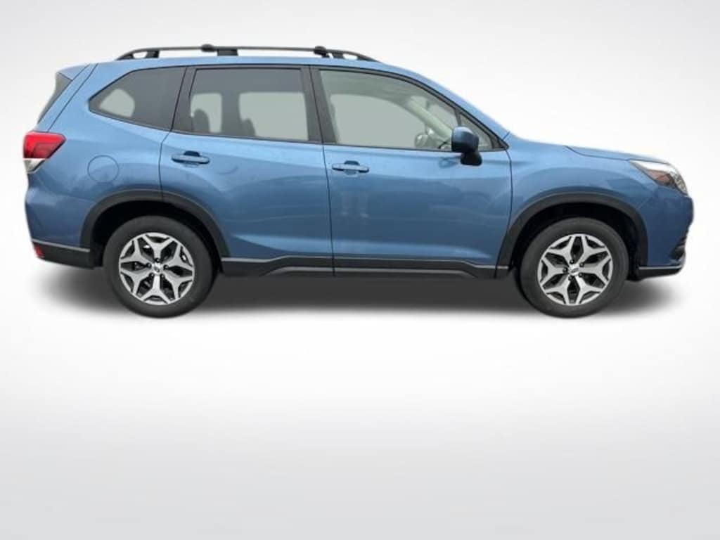 Used 2023 Subaru Forester Premium SUV