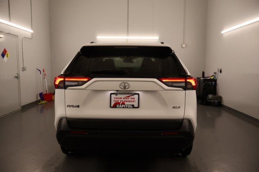 Used 2021 Toyota RAV4 XLE SUV