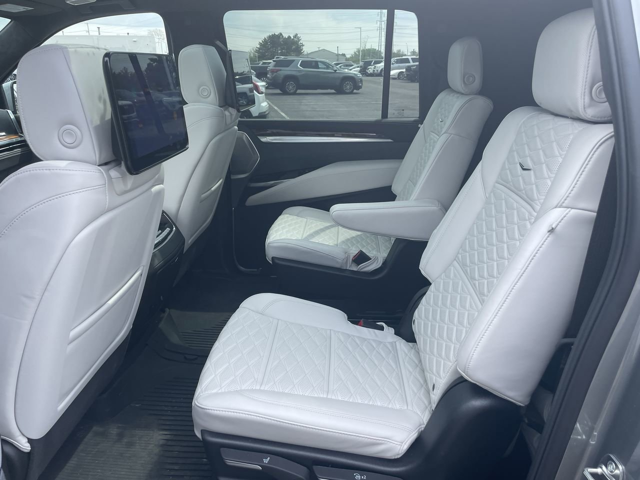 2026 Cadillac Escalade ESV Platinum Sport - Photo 21