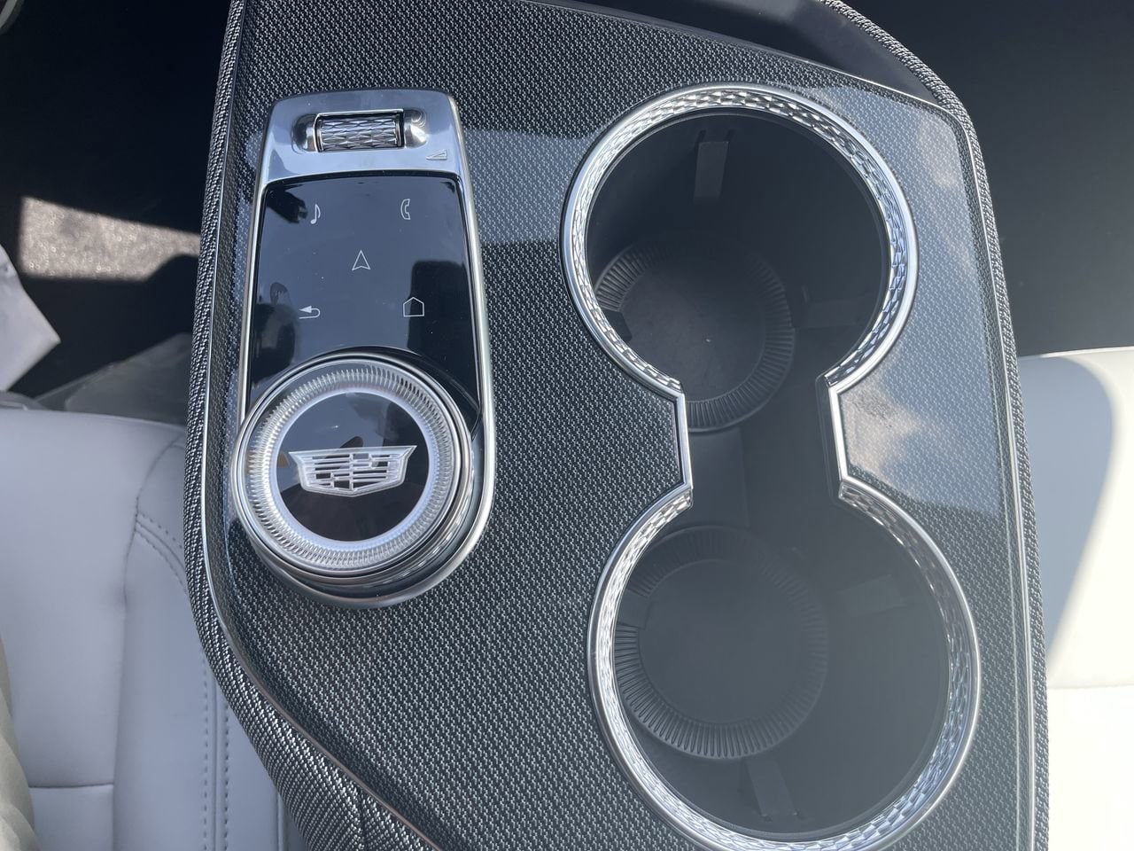 2026 Cadillac OPTIQ Sport - Photo 35
