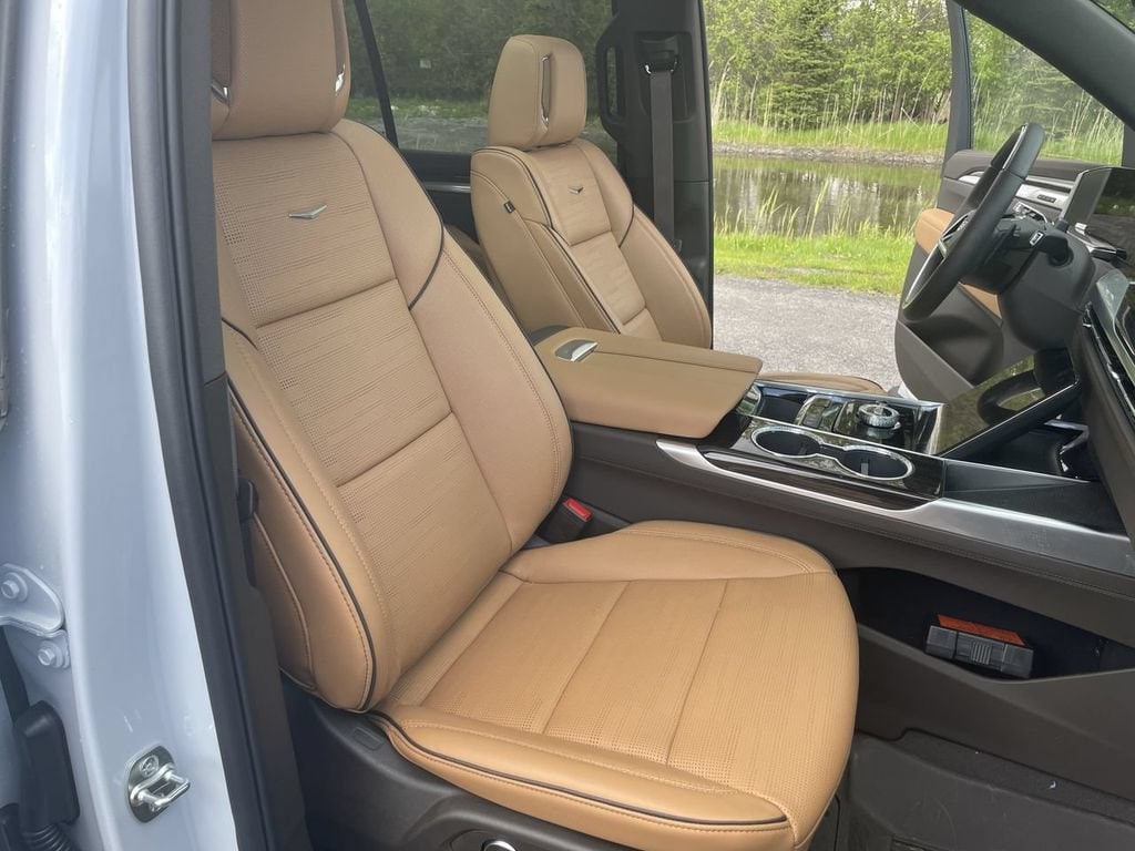 2026 Cadillac Escalade ESV Luxury - Photo 25