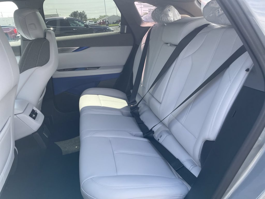 2026 Cadillac OPTIQ Sport - Photo 25