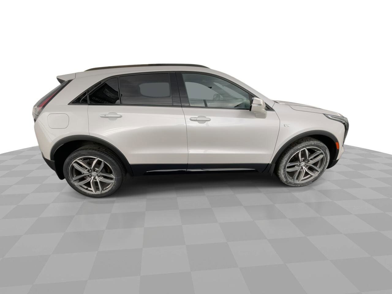 2023 Cadillac XT4 Sport photo 2