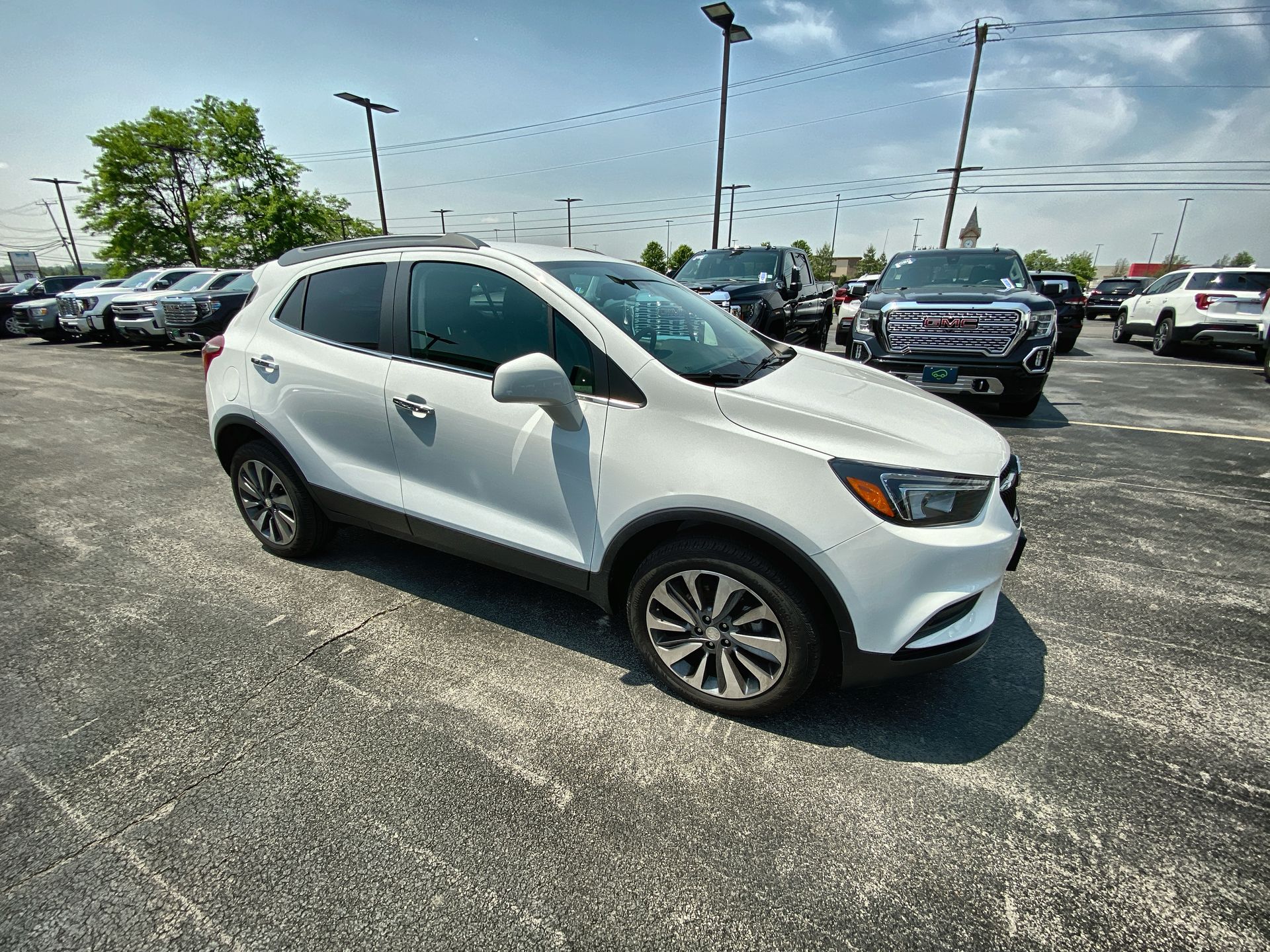 2022 Buick Encore Preferred photo 2