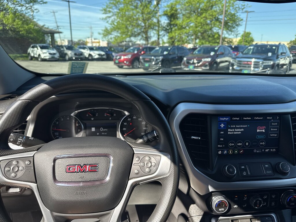 Used 2023 GMC Acadia SLE SUV