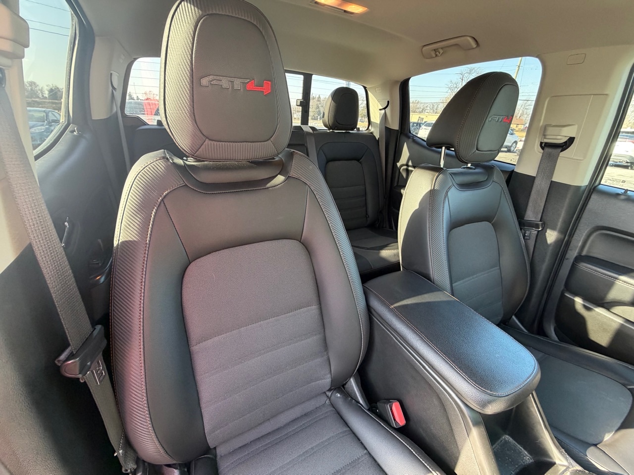 2022 GMC Canyon AT4 - Photo 9