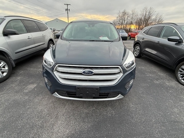 Used 2019 Ford Escape SE with VIN 1FMCU0GD6KUA14177 for sale in Bellevue, OH
