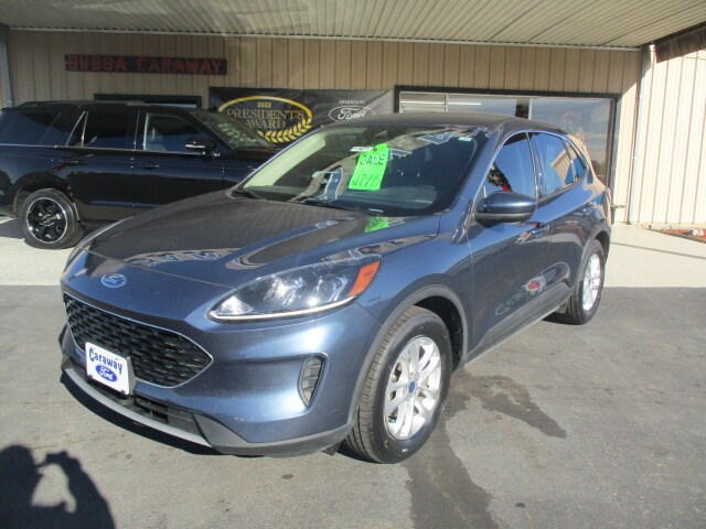 2020 Ford Escape SE photo 3