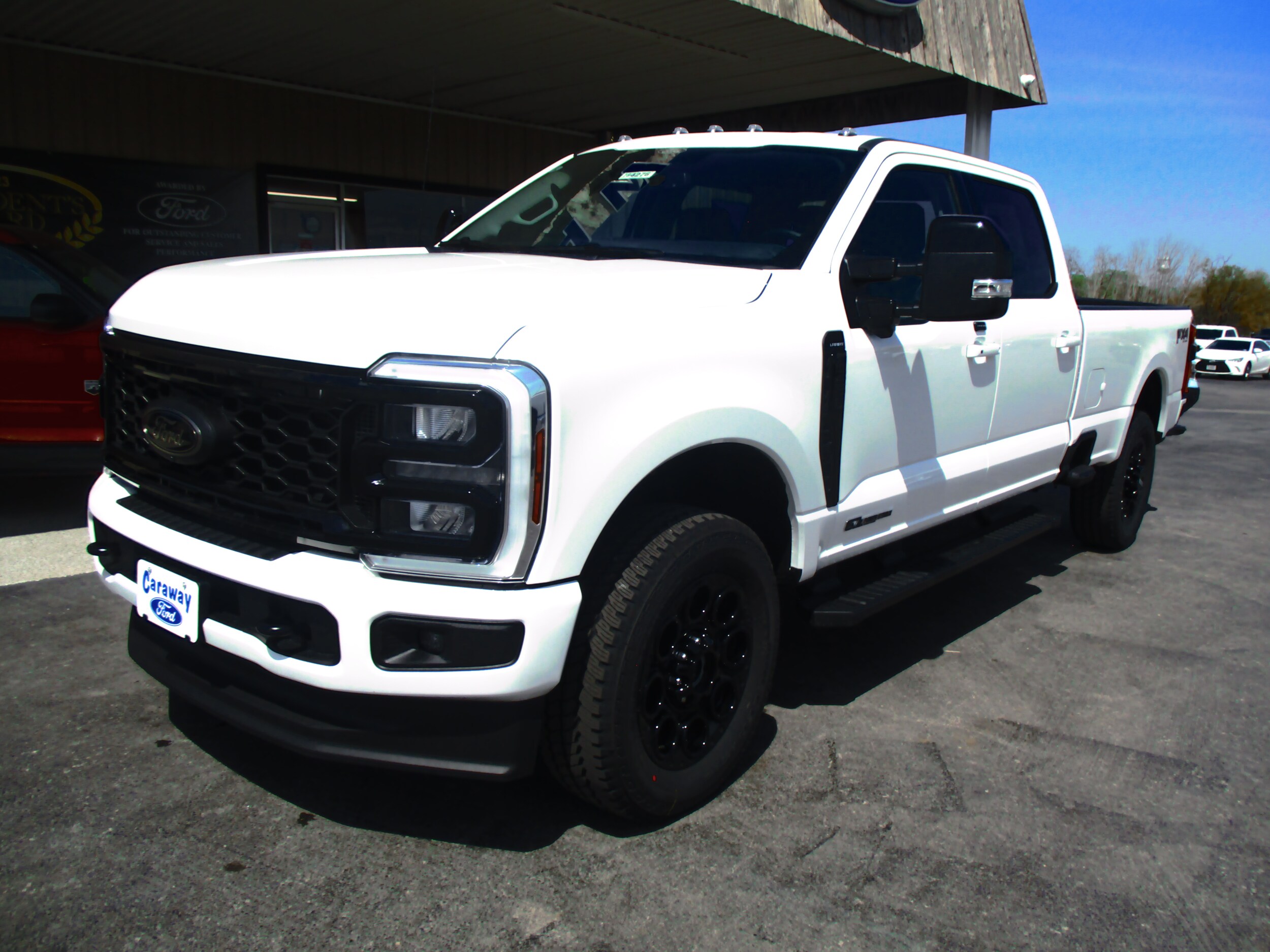 2025 Ford F-350 Lariat photo 3