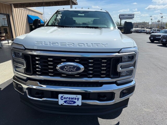 2026 Ford F-350 XLT photo 4