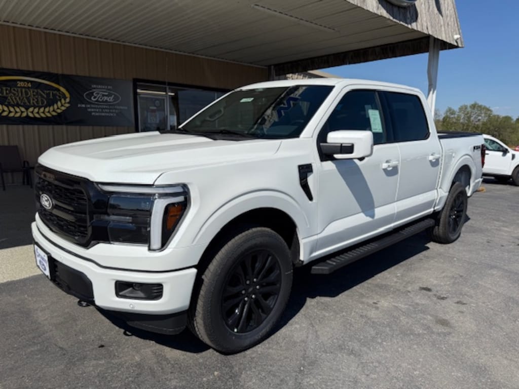 New 2025 Ford F-150 LARIAT 4X4 TRUCK