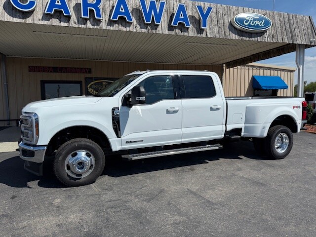 2026 Ford F-350 XLT photo 2