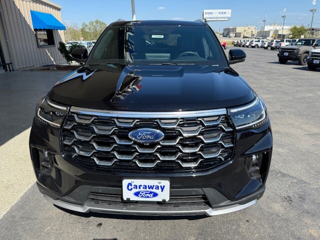 2025 Ford Explorer Platinum photo 4