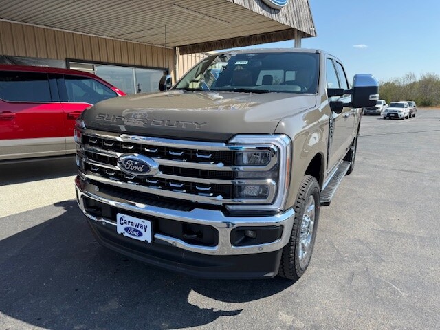 2026 Ford F-250 Lariat photo 3