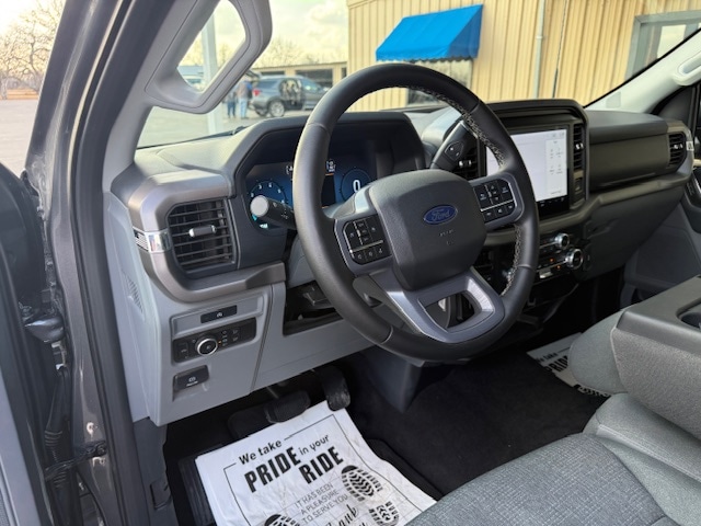 2025 Ford F-150 XLT - Photo 13