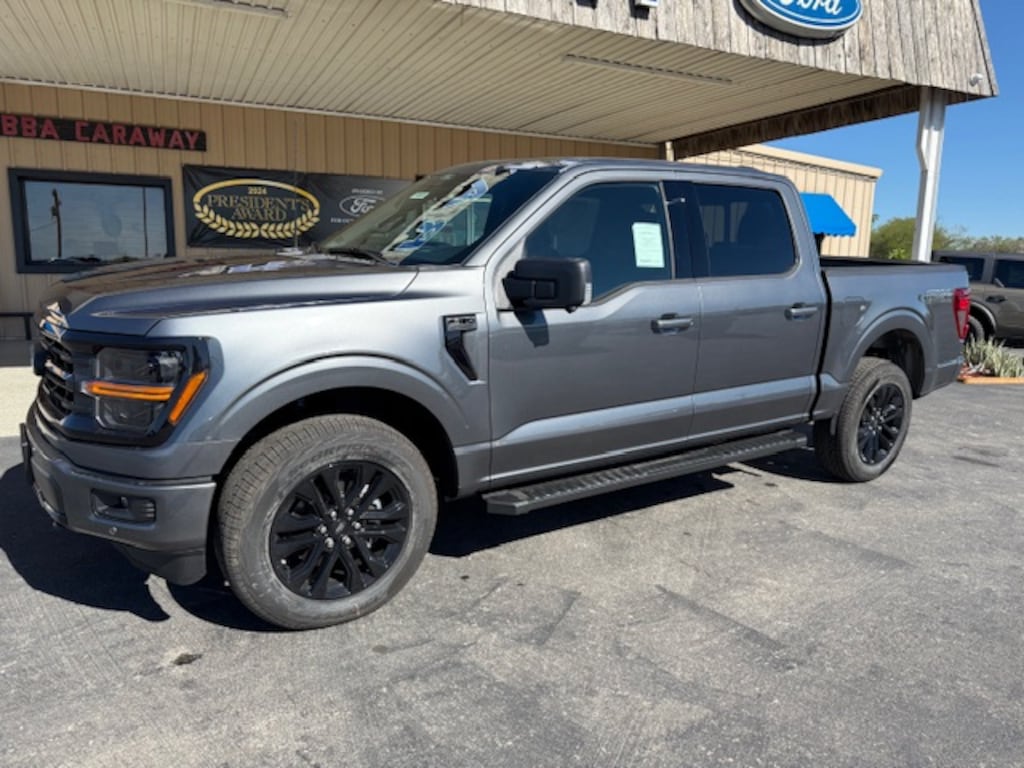 New 2025 Ford F-150 XLT 4X4 TRUCK