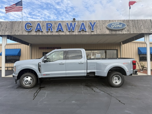 New 2027 Ford F-350 LARIAT 4X4 TRUCK