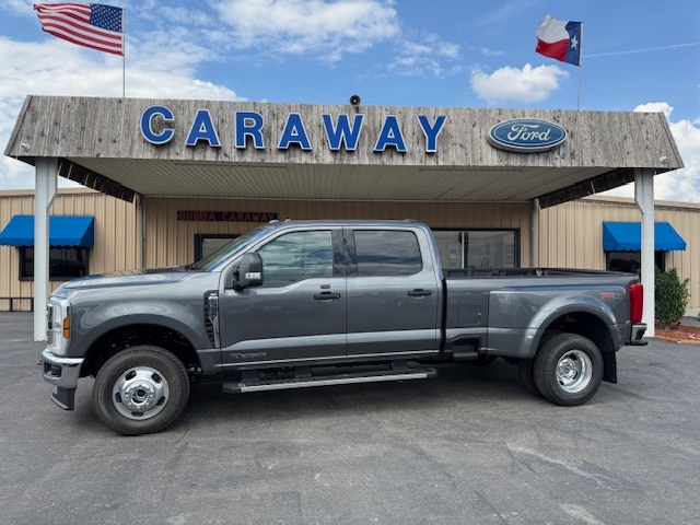 2026 Ford F-350 Super Duty XLT's photo