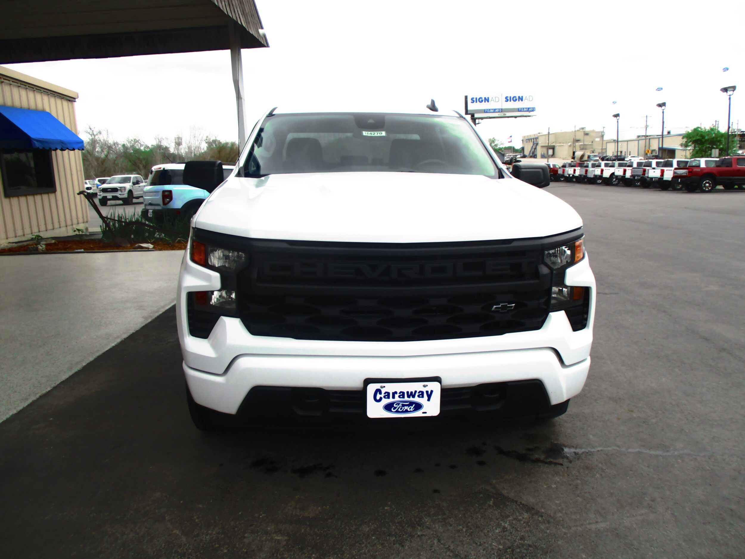 2023 Chevrolet Silverado 1500 Custom photo 4