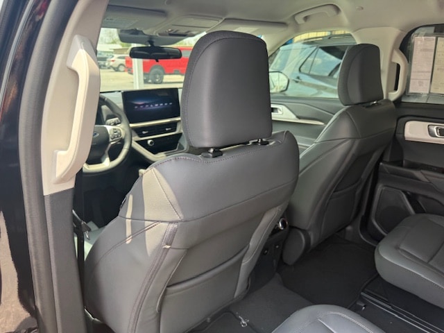 2026 Ford Explorer Active - Photo 10