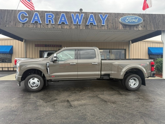 2026 Ford F-350 Platinum 4x4 Crew Cab 8' Box DRW's photo