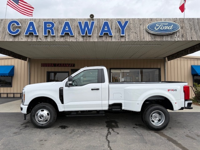 2026 Ford F-350 Super Duty XL's photo