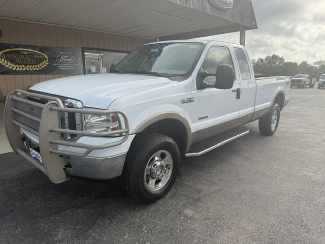 Used 2006 Ford F-250 Super Duty Lariat with VIN 1FTSX21P16EC80647 for sale in Nixon, TX